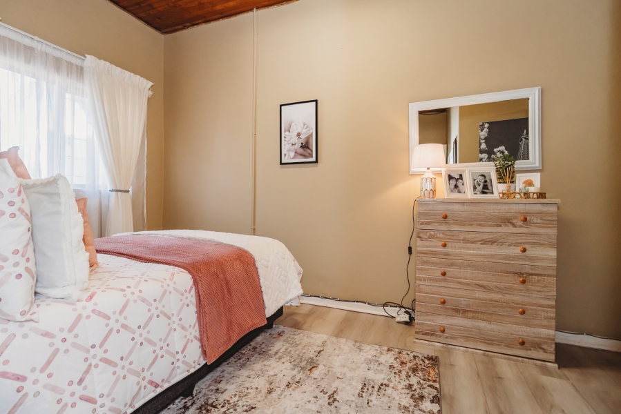 5 Bedroom Property for Sale in Blanco Western Cape
